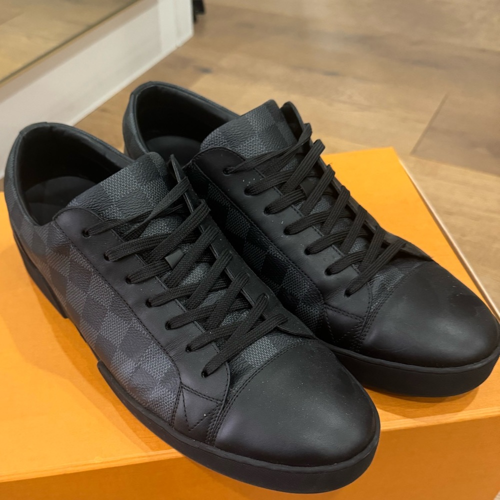 Men’s Louis Vuitton Monogram Sneakers